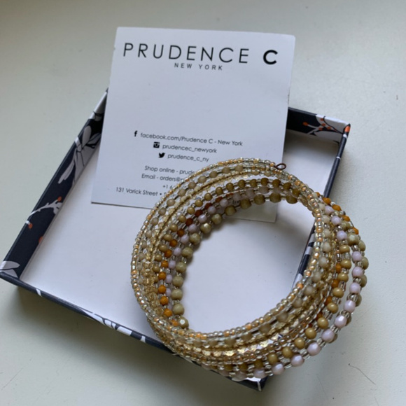Prudence C beaded bracelet - Picture 1 of 3